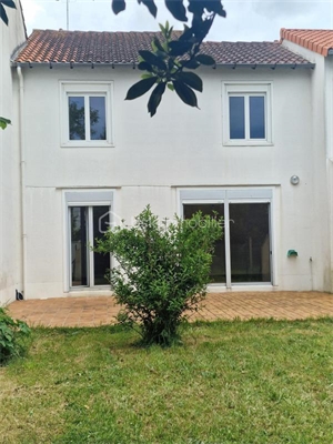 pavillon à la vente -   86000  POITIERS, surface 108 m2 vente pavillon - UBI472330535